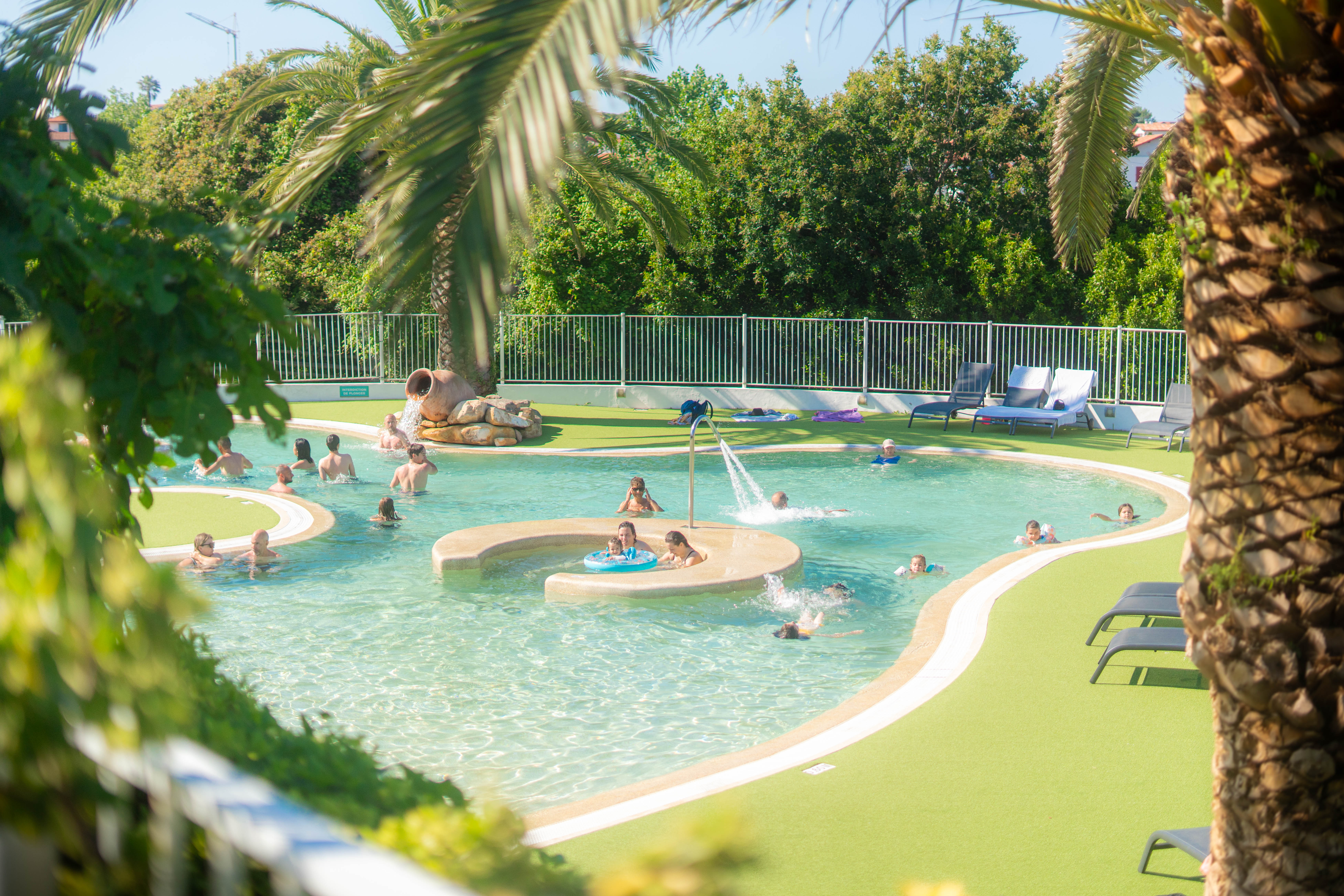 Camping with pool Erreka