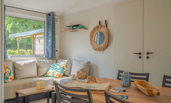 MH Seagreen 29m salon
