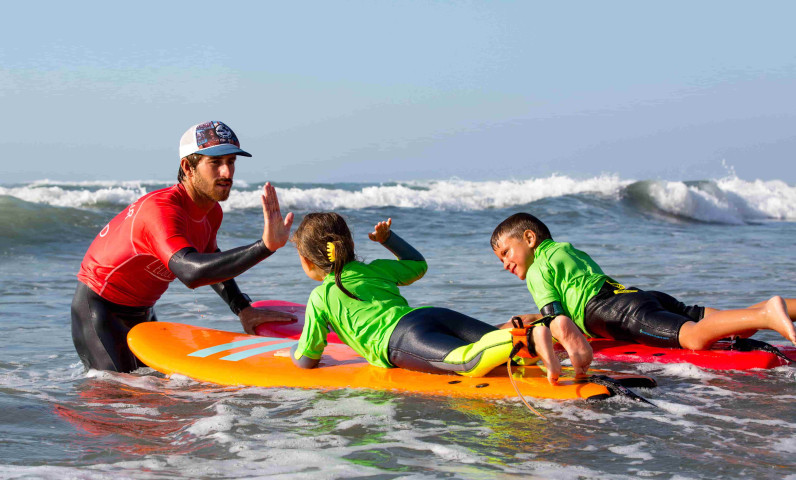 Activités enfants surf camping Erreka