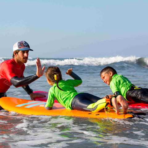 Kinder surfactiviteiten camping Erreka